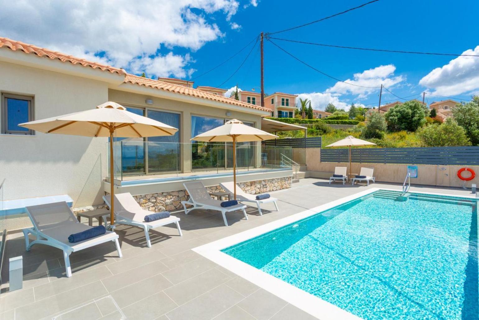 Villa Lassi Illios 阿尔戈斯托利翁 外观 照片